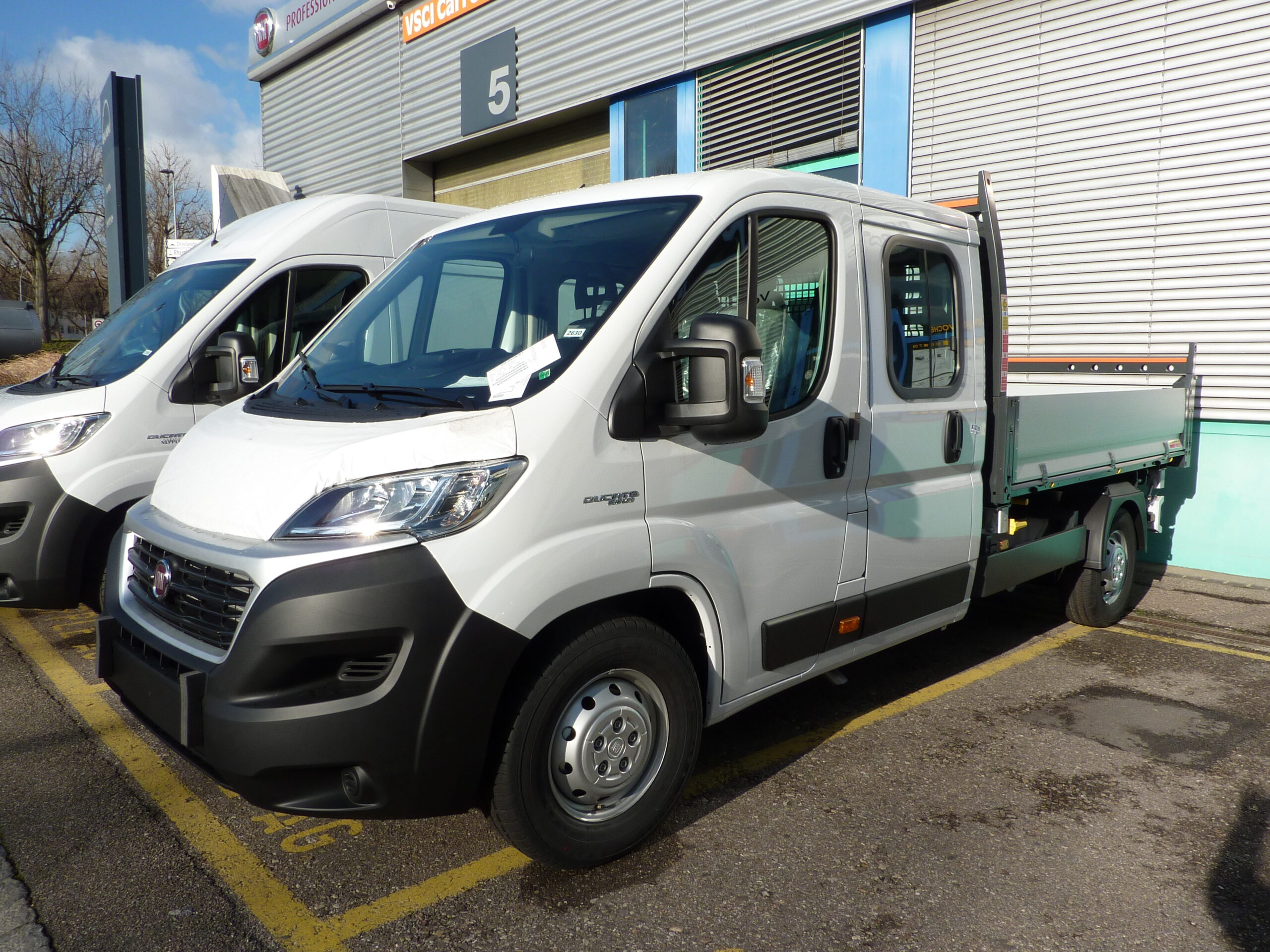Fiat Ducato 35 Chassis Doppel-Kabine mit Kipper 160PS L4 / 3059 Fiat Ducato 35 Chassis Doppel-Kabine mit Kipper 160PS L4 / 3059
