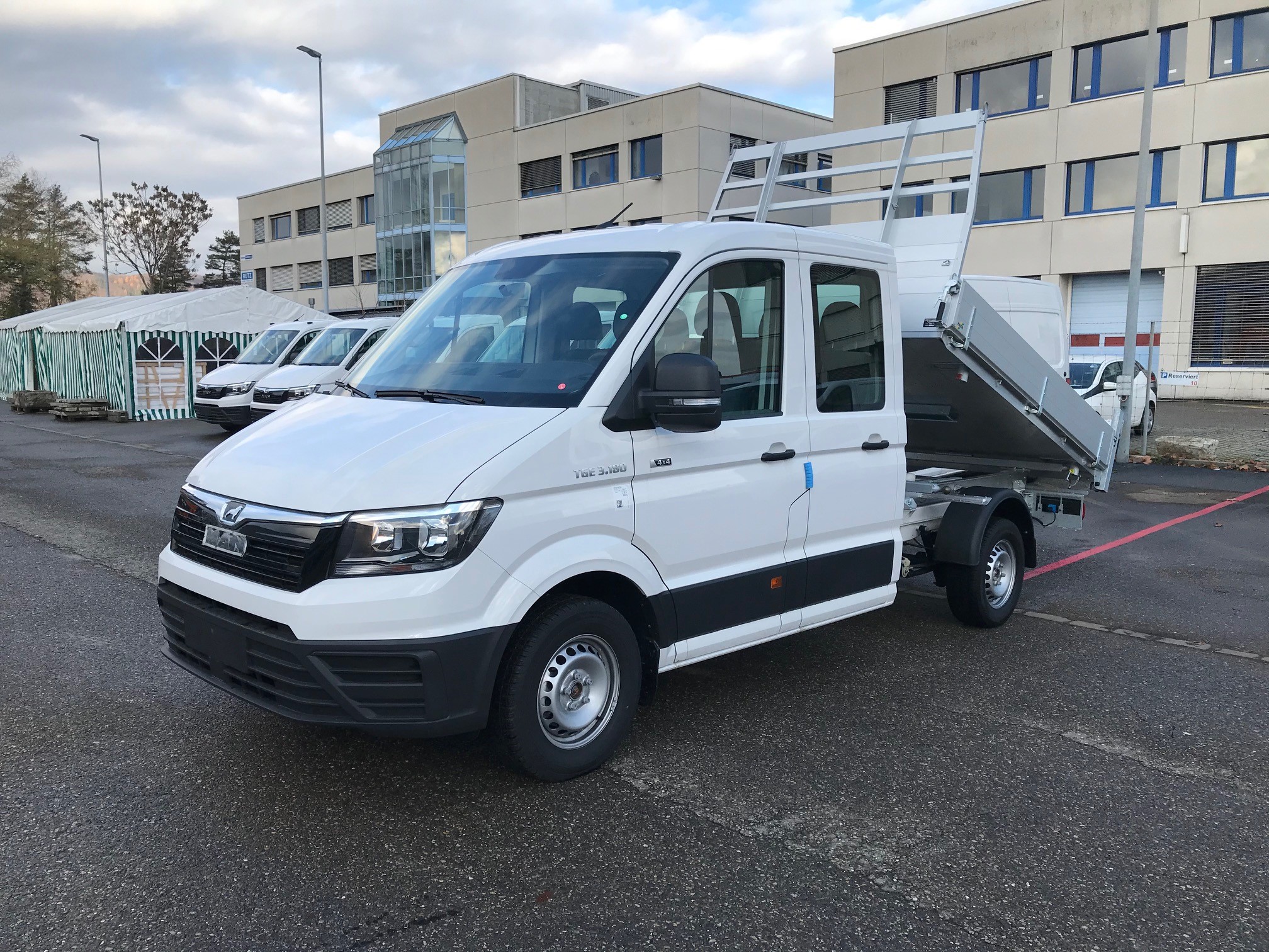 MAN TGE 3.180 4X4 / Automat / Doppelkabine 3-Seitenkipper / 30195 MAN TGE 3.180 4X4 / Automat / Doppelkabine 3-Seitenkipper / 30195