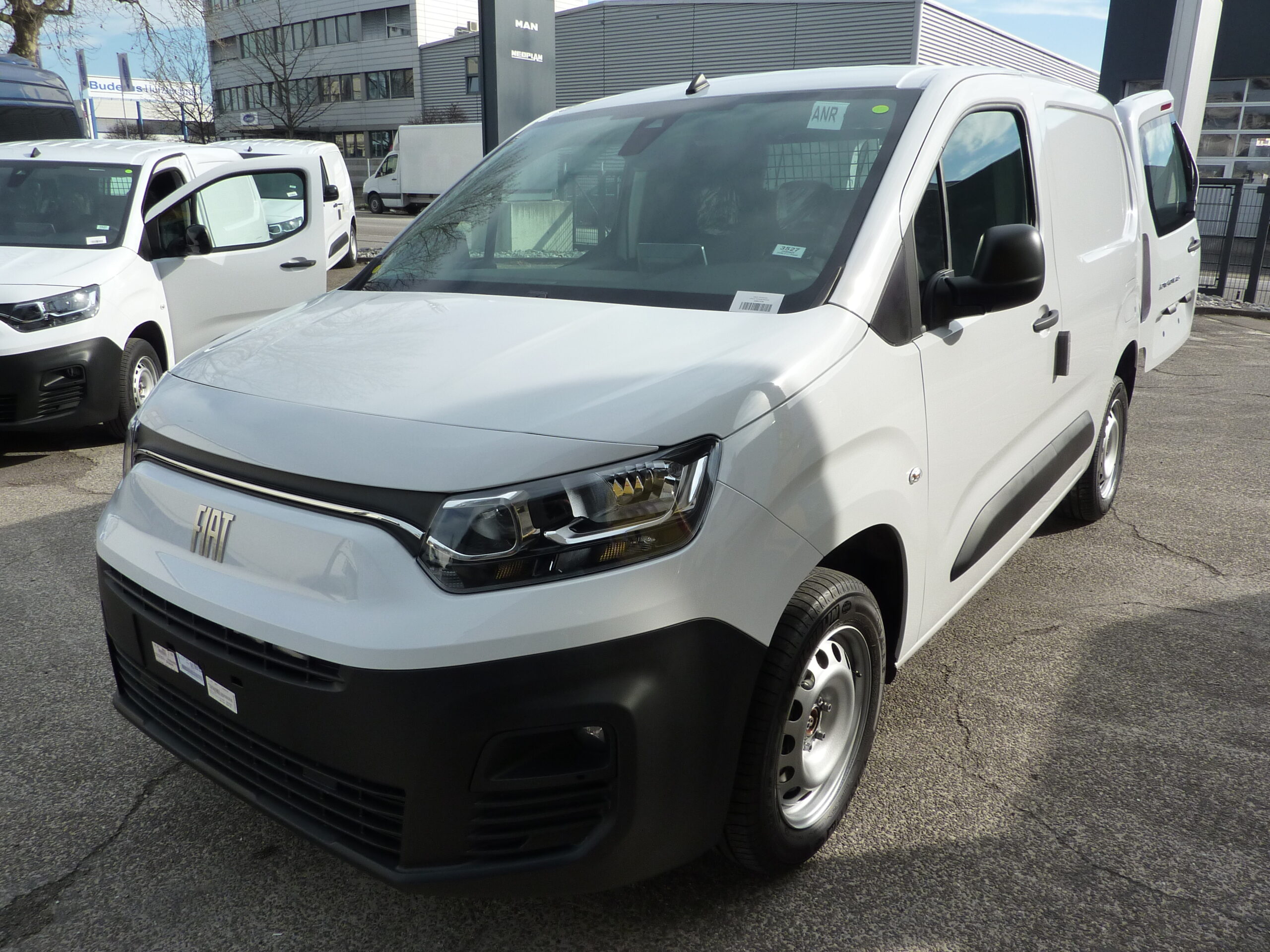 Fiat Doblo 1.5 Diesel 100 PS L1 Swiss Nr. 3527 Fiat Doblo 1.5 Diesel 100 PS L1 Swiss Nr. 3527